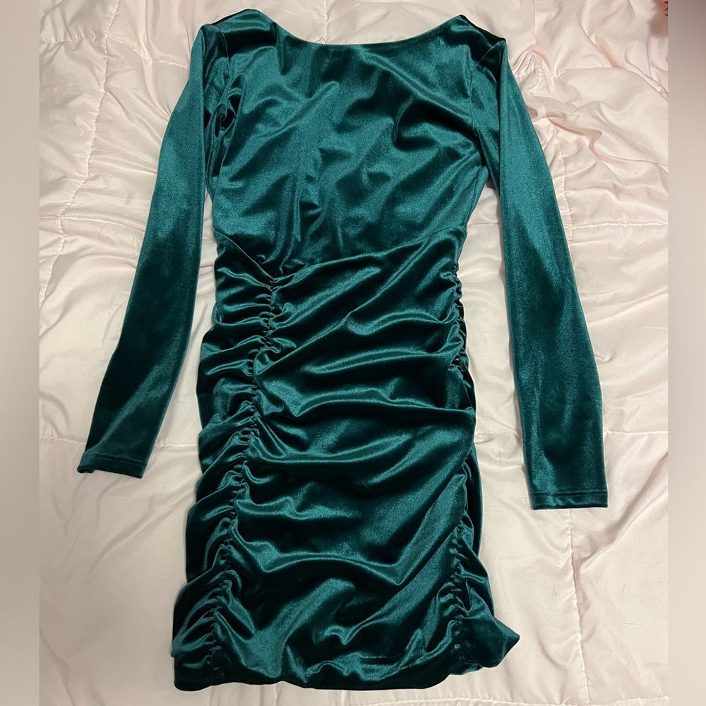 Velvet Backless Long Sleeve Emerald Green Dress